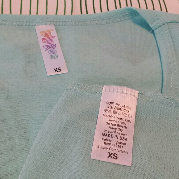 LuLaRoe Classic Tee XS - Picture 3 of 3